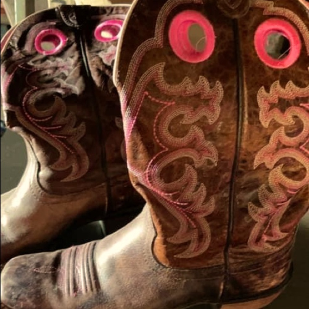 Ariat boots size 9